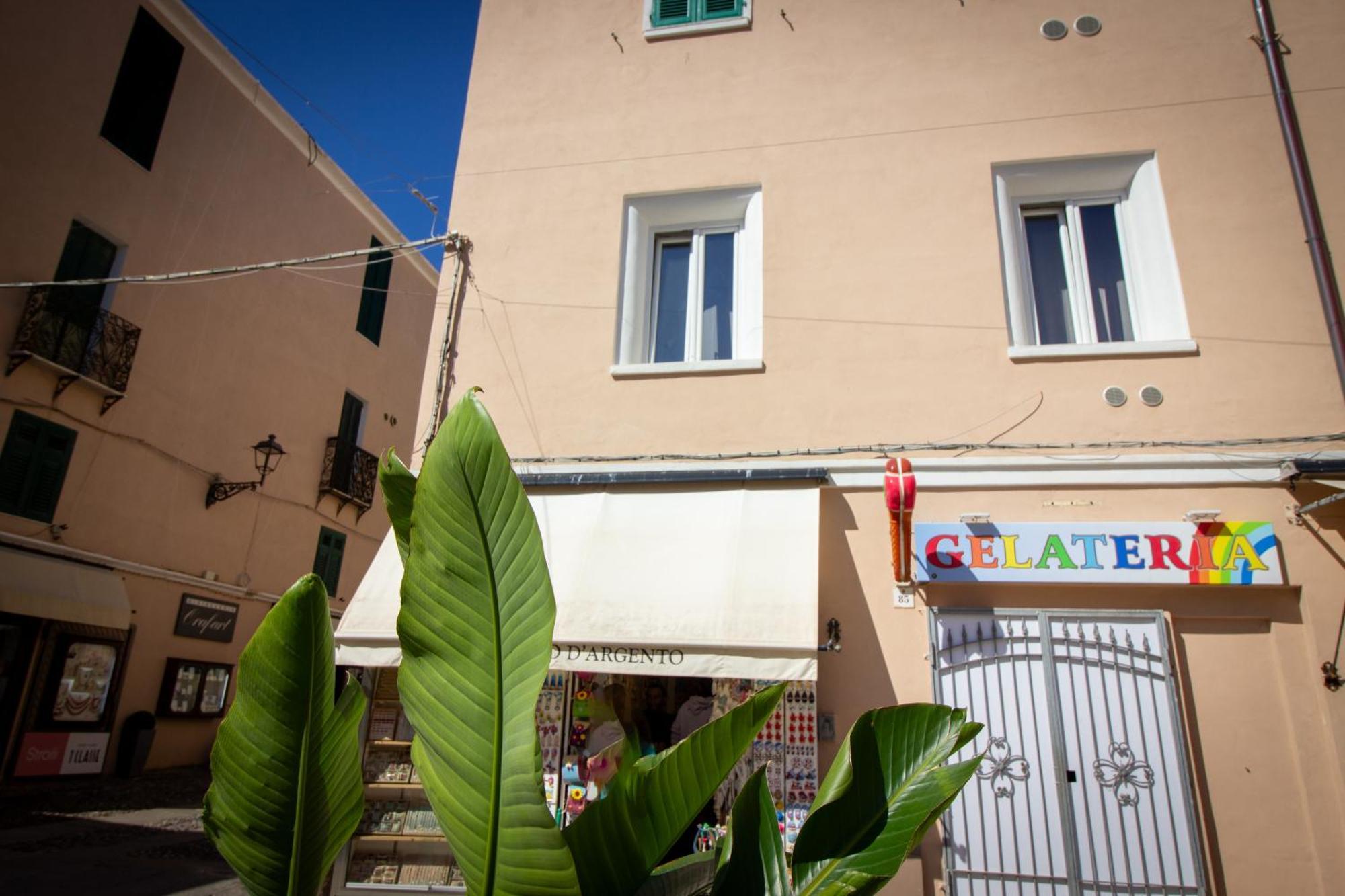 Alghero Appartamento In Centro Casa Ferret Εξωτερικό φωτογραφία